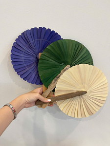 พัดใบปาล์มทำมือแบบดั้งเดิมเป็นมิตรกับสิ่งแวดล้อม สีตามสั่ง ของตกแต่งบ้าน ของขวัญทางธุรกิจ ของที่ระลึกงานแต่งงาน 99 โกลด์ ดาต้า - Product Image 5