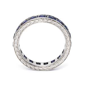 Bague éternité et alliance en or blanc 14 carats avec saphir bleu taille princesse 3 mm et diamant certifié IGI - Product Image 3