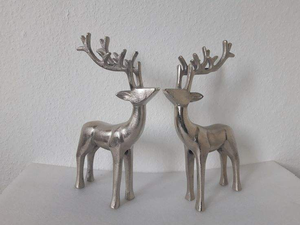Ensemble de sculptures modernes en aluminium de rennes, statues de cerfs argentées de luxe assises pour la décoration intérieure, ornements minimalistes de Noël en forme de rennes - Product Image 4