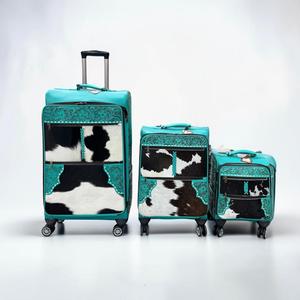 Ensemble de bagages en cuir de vachette turquoise style western, 3 pièces – Valises de voyage en cuir repoussé avec roulettes pivotantes - Product Image 1