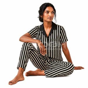 Ensemble de pyjama rayé pour femmes avec logo personnalisé Cosh International Delta Sigma Sorority Greek Apparel, manches courtes, col rabattu - Product Image 3