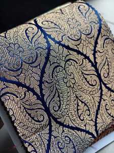 Tissu Jacquard Brodé Floral Bleu Texturé pour Robes, Rideaux et Décoration - Product Image 2