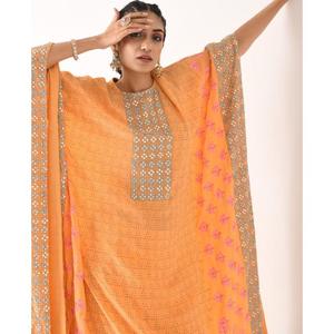 Ensemble Kaftan Sorbet Orange Brodé Main Entièrement Orné de Paillettes Géométriques Intéressantes sur le Devant et le Dos, Pantalon Large en Crêpe et Sous-vêtement en Coton - Product Image 2