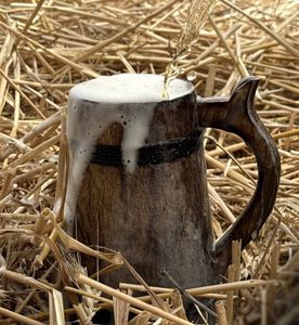 Mug rustique en bois foncé avec intérieur en acier - Product Image 1