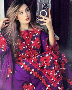 Ensemble robe bohème en mousseline de soie à motif géométrique violet et rouge brodé à la main, manches longues, longueur au sol, pour femme adulte, tenue d'automne - Product Image 3