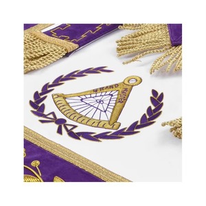 Delantal Masónico Étnico Grand Master Blue Lodge de Terciopelo Morado con Hilos Dorados y Flecos de Encaje Dorado para Todas las Estaciones MAP-0121 - Product Image 6