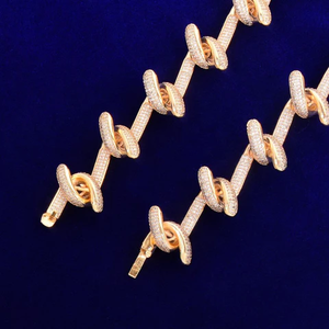 Collier de fête unisexe personnalisé style rappeur hip-hop en argent sterling, chaîne à maillons, design fil barbelé, entièrement serti de moissanite VVS1 - Product Image 3