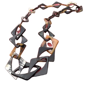 Collier en corne style bohème, bijoux de mode éco-responsables, collier ras du cou en corne noire, artisanat naturel, réglable par crescent crafts - Product Image 1