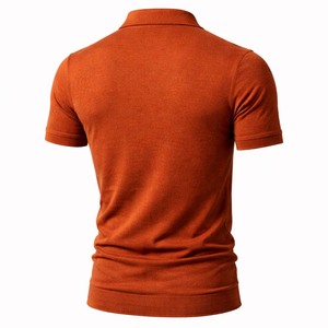 เสื้อยืดผู้ชายสีส้มไหม้พิมพ์ลายปัก งานถัก แขนสั้น ผ้าฝ้าย 100% ทรงเข้ารูป สไตล์ลำลอง หรูหรา - Product Image 2