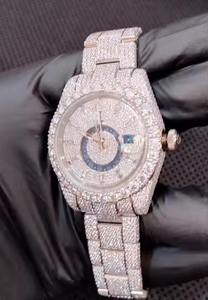 Montre de fête en acier inoxydable avec mouvement à quartz étanche, ornée de diamants Moissanite de qualité export, style Hip Hop, disponible à la vente - Product Image 5