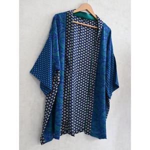 Kimono Corto de Seda India Hecho a Mano de Lujo para Mujer, Ropa de Dormir Estampada, Ropa de Estar en Casa - Product Image 2