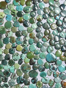 Turquoise naturelle, pierres précieuses de formes variées, polies pour la fabrication de bijoux, taille libre, poids 5-10g, hauteur 4-7mm, Rajasthan Inde - Product Image 2