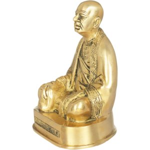 Escultura de latón hecha a mano de 5 pulgadas de Swami Prabhupada Ji, fundador de ISKCON para regalar, hecha en India - Product Image 2