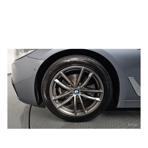 BMW Série 5 520d M Sport Plus 2019, 122 591 km, Diesel, Boîte de vitesses automatique, Sièges en cuir, Volant à gauche, Caméra de recul - Product Image 5