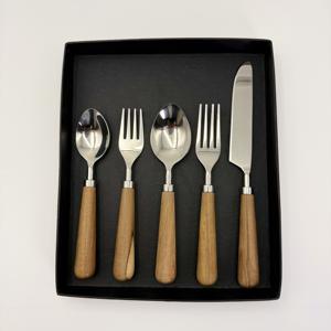 Couteau et fourchette de mariage au design unique et créatif, en acier inoxydable poli miroir, avec manche en bois, légers, portables et durables - Product Image 2