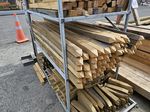 Estacas/Postes de Madera Dura para Jardín - Estacas de Madera Tratada para Cercas, Soporte de Árboles, Bordes de Jardín - Product Image 4