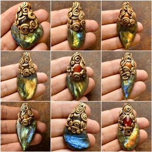 Collier en pierre de labradorite naturelle multicolore en gros avec pendentif en argile polymère à motif numérique - Product Image 6
