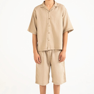 Conjunto de Camisa y Pantalón Premium para Hombre con Cuello Camp Collar |   Conjunto de 2 Piezas para Vacaciones de Verano |   Camisa y Pantalones Cortos de Color Sólido con Botones |   Personalizado - Product Image 2