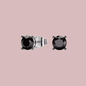 Boucles d'oreilles classiques en diamant noir, argent sterling 925, serti à quatre griffes, coupe ronde, solitaire, bijoux pour homme et femme - Product Image 2