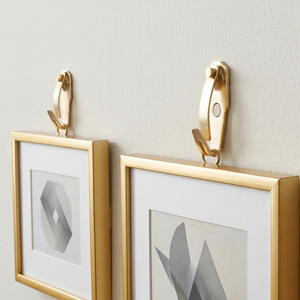 ตะขอแขวนรูปภาพเหล็กแข็งแรงทนทานสำหรับเด็ก ราคาโรงงานขายส่ง พร้อมแถบล็อคเพื่อความปลอดภัย รับน้ำหนักได้ 20 ปอนด์ ถึง 75 ปอนด์ - Product Image 3