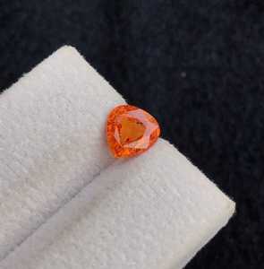 พลอยโกเมนธรรมชาติทรงเหลี่ยมสีส้มแฟนตา สำหรับทำแหวนและเครื่องประดับ - Product Image 3