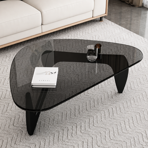 Table basse moderne en verre fumé irrégulier avec pieds sculpturaux noirs, mobilier de salon design écologique - Product Image 6