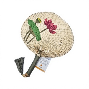 พัดลมไม้ไผ่งานปักลายดอกไม้งานฝีมือของที่ระลึกจากการทอผ้าธรรมชาติ - Product Image 1
