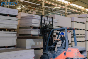 Lámina PETG blanca de tablero de espuma de PVC coextruido Pitech Vietnam para proyectos de Grabado e impresión de láminas de plástico de alta calidad - Product Image 5