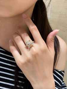 Anillo de Racimo con Esmeralda Cultivada en Laboratorio y Diamantes de Corte Redondo en Oro Sólido de 14K para Mujer, Regalo de Promesa de Boda para Enamorados - Product Image 5