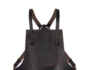 Tablier en cuir avec bretelles croisées et plusieurs poches pour uniforme de personnel de restaurant et de bar - Product Image 2