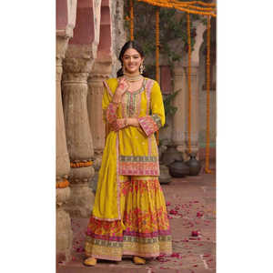 Tenue de soirée de créateur avec un beau bas Dupatta pour vêtements indiens et pakistanais - Product Image 6