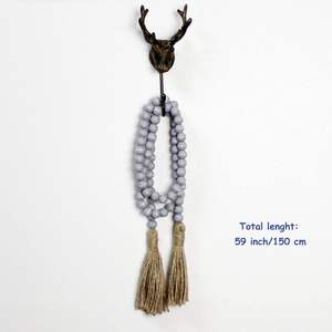 Guirlande de perles en bois avec pompons, style rustique campagnard, gris vieilli, chaîne de perles de prière en bois, décoration murale pour la maison et les fêtes - Product Image 2