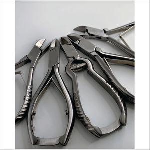 Coupe-ongles professionnel en acier inoxydable, pinces à cuticules pour pédicure, outils de soin des ongles pour salon - Product Image 1