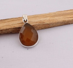 SHREE JAIPUR SILVER Charmes Solitaires en Argent Plaqué avec Pierre Précieuse Naturelle Ambre Cornaline en Forme de Poire Goutte d'Eau, Style Vintage, Cadeau d'Anniversaire pour - Product Image 1