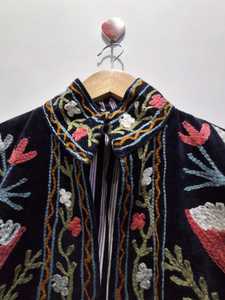 เสื้อแจ็คเก็ตกำมะหยี่ซูซานีงานฝีมือสุดหรูแบบใหม่ล่าสุด ลายดอกไม้เก๋ไก๋สำหรับฤดูหนาว ราคาโรงงาน เหมาะเป็นของขวัญสำหรับเธอ - Product Image 4