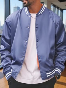 Chaqueta Varsity Azul Satinado para Hombre, Impermeable, Estilo Vintage, Cierre de Botones, Corte Regular, Estilo Casual, Cuello Alto, Poliéster - Product Image 5