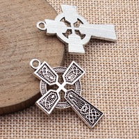 Colgante de nudo celta con cruz de 40x27mm, de aleación de zinc plateado envejecido, con anillo, para collar de rosario de fe