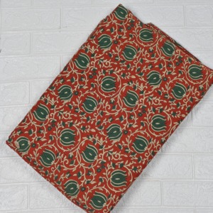 Tela de Algodón Tejida a Mano con Estampado Floral Rojo, Peso Medio, Estilo Kalamkari, para Vestidos Kurti, Decoración del Hogar, Exportación B2B, Venta al Por Mayor - Product Image 5
