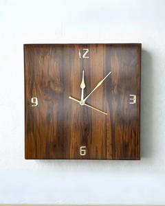 Horloge murale ronde minimaliste en bois, silencieuse, à quartz analogique avec aiguilles noires pour le salon - Product Image 4
