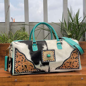 Sac de voyage de grande capacité en cuir taillé à la main Turquoise Concho Duffle Bags Sac de voyage vintage en cuir de vachette véritable pour unisexe - Product Image 4