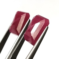Ensemble de 2 pierres précieuses en rubis corindon naturel africain de 20 carats, taille émeraude, facettées, pour la fabrication de bijoux