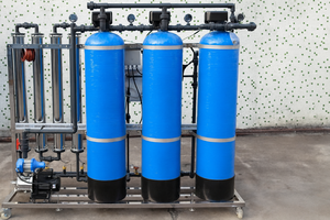 Usine de traitement de l'eau RO en FRP industrielle automatique |   Système d'osmose inverse efficace pour la purification de l'eau potable et industrielle - Product Image 4