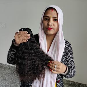 Extensiones de Cabello Humano Natural de Alta Calidad para Mujer, Color Negro Brillante, con Rizos Sueltos y Ligeros, Provenientes de la India - Product Image 6