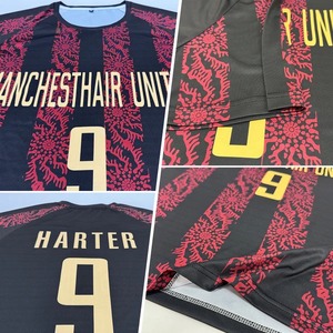 ชุดฟุตบอลแบบซับลิเมชั่นสีดำ-แดงเวกัส พร้อมโลโก้แบบกำหนดเอง เสื้อทีมระบายอากาศได้ดี ชุดฝึกซ้อมสำหรับทีม ชุดกีฬาสำหรับมืออาชีพ - Product Image 3