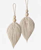 Ensemble suspendu tendance en macramé beige avec plumes et feuilles, perles en bois, fait main, style bohème, pour mur, porte, miroir de voiture, décoration intérieure, cadeau, accent de pièce