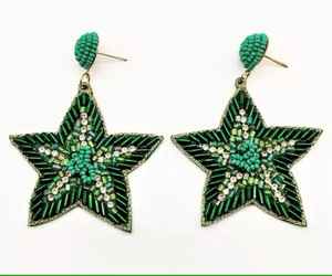 Pendientes de estrella bordados a mano con cuentas de semillas para fiestas de verano en la playa, eventos, regalos, accesorios étnicos de aro colgantes para la oreja - Product Image 1