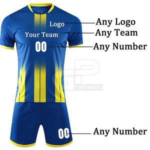 Ensemble de tenue de football pour hommes, maillot et short respirants, coupe confortable, matériau durable pour les longues séances en plein air - Product Image 2