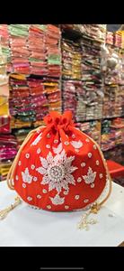 Sac Potli brodé de perles fait main pour mariages, cadeaux festifs et occasions traditionnelles, magnifiquement orné de broderies de perles - Product Image 3