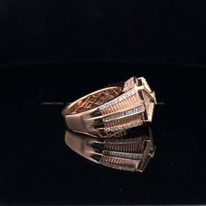 Bague de cocktail pour homme en or rose avec moissanite, pavé géométrique rond et baguette, large bande de luxe - Product Image 2