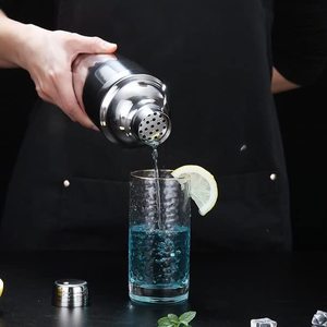 Shaker à cocktails en acier inoxydable de haute qualité 750 ml, mélangeur de boissons anti-fuite avec passoire intégrée pour cocktails et boissons - Product Image 4